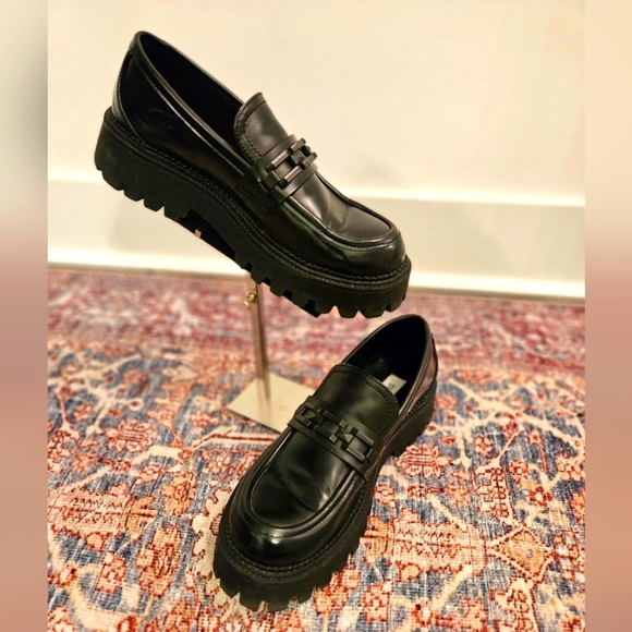 Steve Madden Shoes - Steve Madden Aerin Lug Sole Chain Design Chunky Heel Loafer